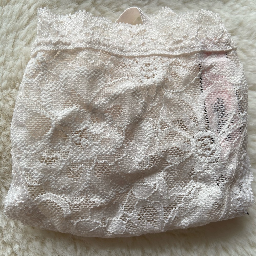 Laced G string Victoria’s Secret